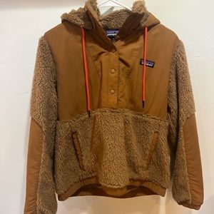 Super cute retro Patagonia jacket!
